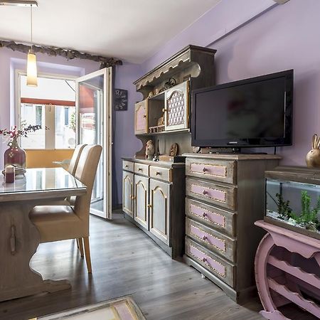 Apartments Sara ฮวาร์ ภายนอก รูปภาพ