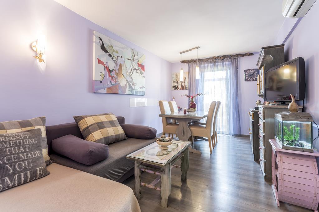 Apartments Sara ฮวาร์ ภายนอก รูปภาพ